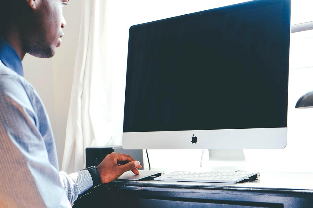 Prof. Lukas Schmidt, productivity strategist